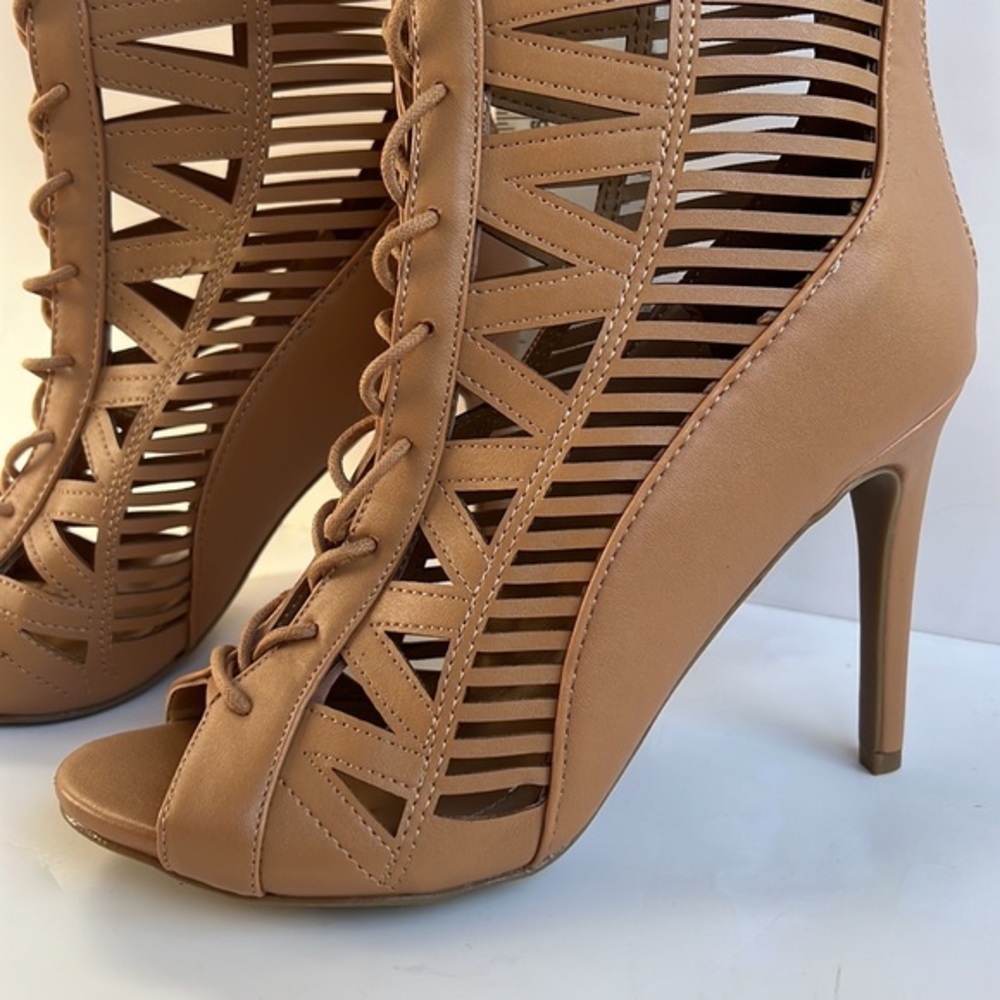 Anne Michelle Knee High Corset Lace‎ Up Caged Stiletto Heel Boot Beige Size 8.5 - Picture 2 of 7